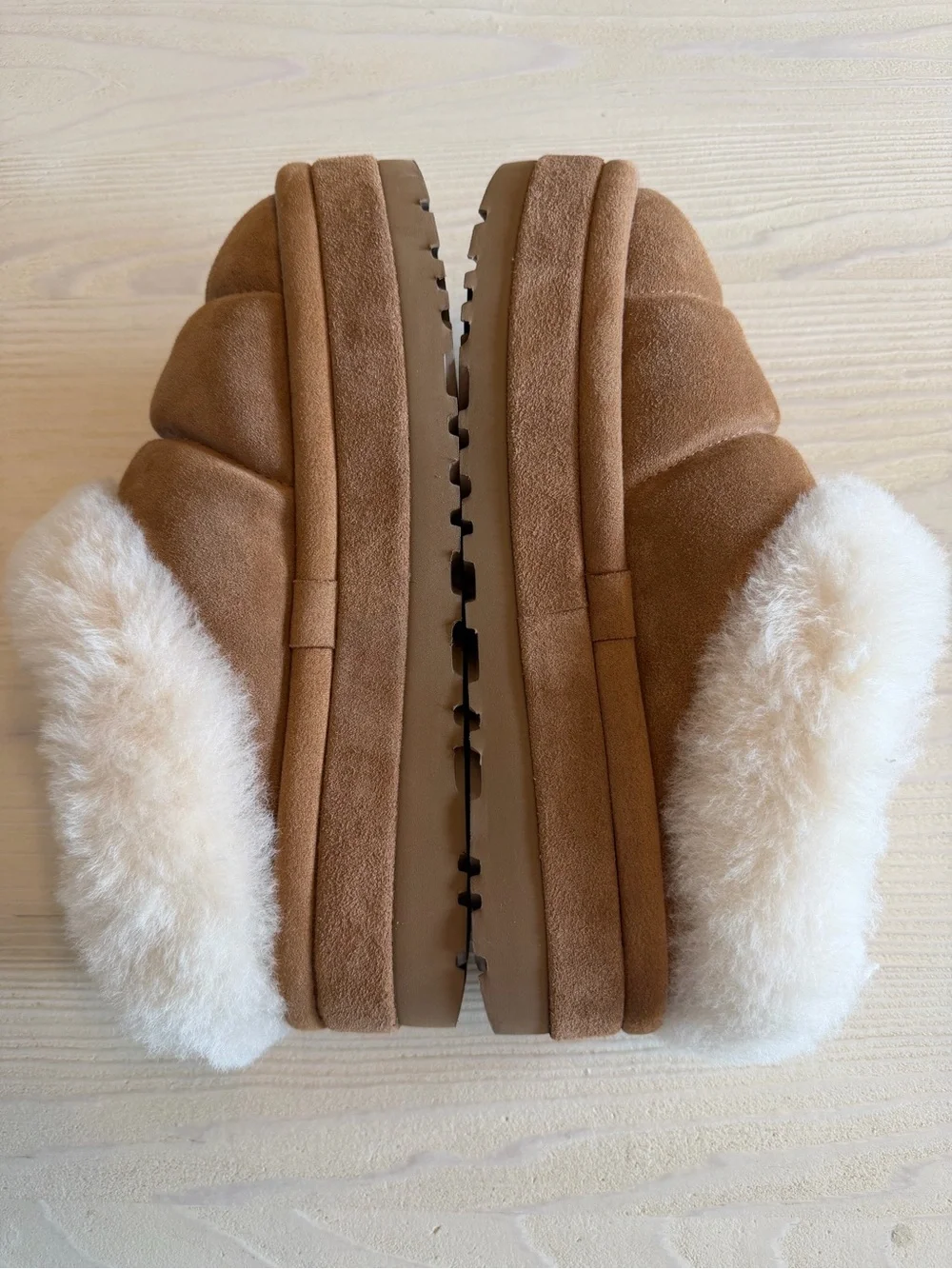 UGG tazzlita chestnut suede shearling lined. Women’s size 10. NWOT. Never worn.